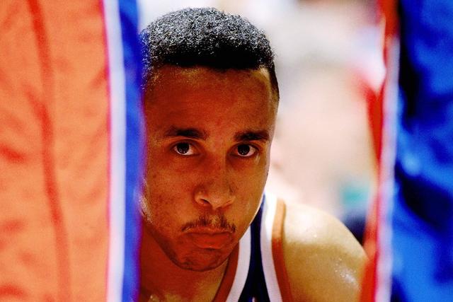 东契奇45+11+13库里空砍26+10 独行侠力克勇士